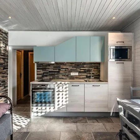 Cosy 2 Pieces Avec Terrasse, 3 Pers, Parking, Wifi, Animaux Admis - Fr-1-676-2 *